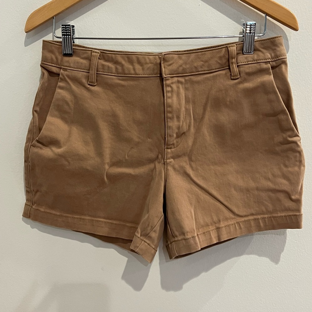 ⭐️ GAP and Banana Republic Chino Women's Shorts Bundle - Picture 5 of 13